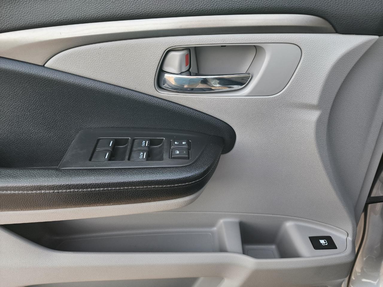 Honda Ridgelinertl Awd - Thumbnail 15