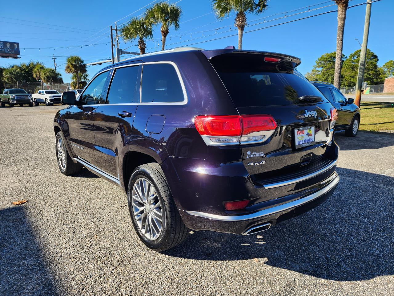 Jeep Grand Cherokeesummit 4X4 - Thumbnail 3