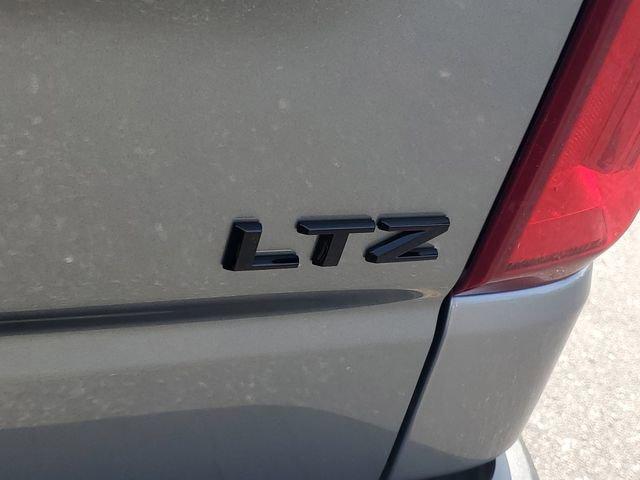 Chevrolet Silverado 1500 Ltz Four Wheel Drive Crew Cab - Thumbnail 11