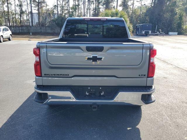 Chevrolet Silverado 1500 Ltz Four Wheel Drive Crew Cab - Thumbnail 6