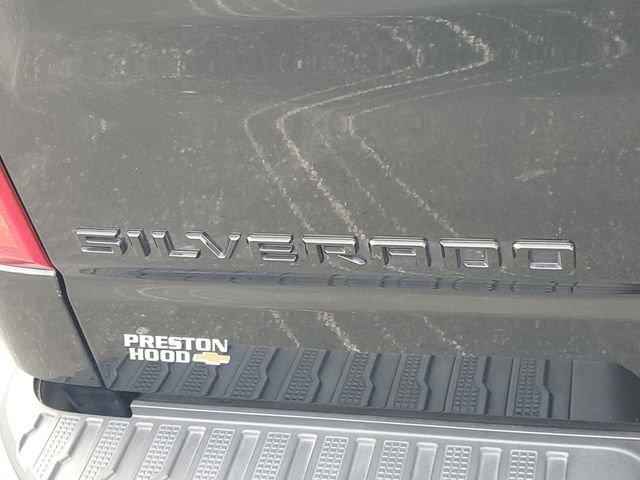 Chevrolet Silverado 1500 Ltz Four Wheel Drive Crew Cab - Thumbnail 10