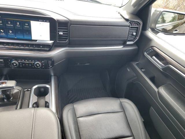 Chevrolet Silverado 1500 Ltz Four Wheel Drive Crew Cab - Thumbnail 17