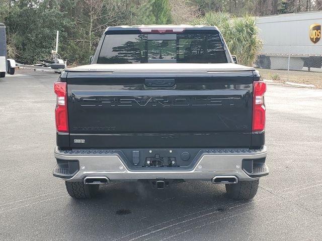 Chevrolet Silverado 1500 Ltz Four Wheel Drive Crew Cab - Thumbnail 6