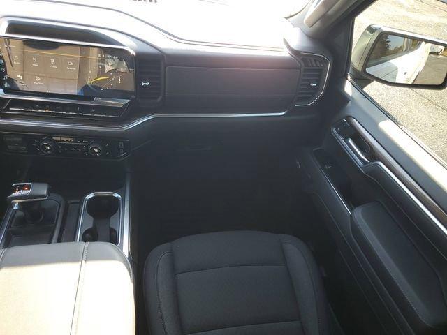 Chevrolet Silverado 1500 Rst Rear Wheel Drive Crew Cab - Thumbnail 17