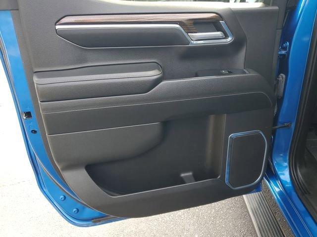 Chevrolet Silverado 1500 Rst Four Wheel Drive Crew Cab - Thumbnail 14