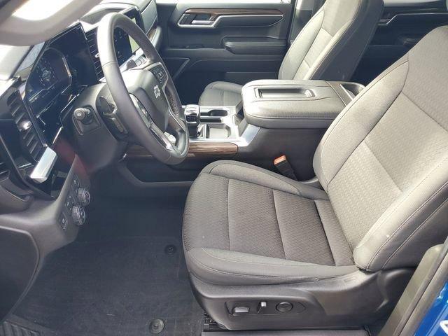 Chevrolet Silverado 1500 Rst Four Wheel Drive Crew Cab - Thumbnail 18