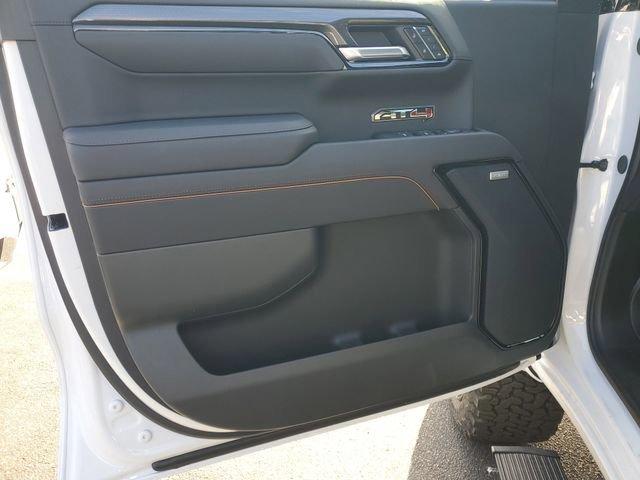 Gmc Sierra 1500 At4 Four Wheel Drive Crew Cab - Thumbnail 9