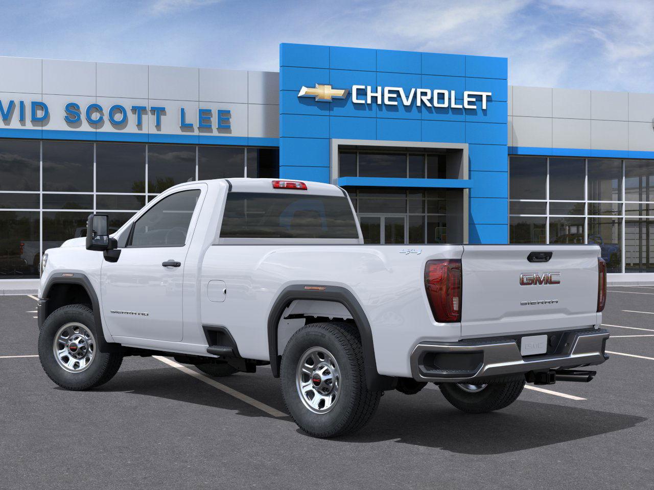 Gmc Sierra 2500 Hd Pro Four Wheel Drive Regular Cab - Thumbnail 3