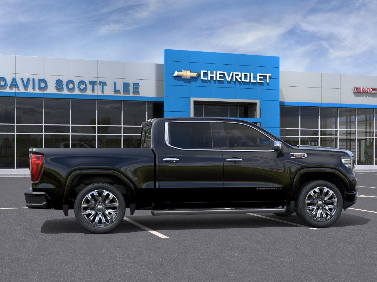 Gmc Sierra 1500 Denali Four Wheel Drive Crew Cab - Thumbnail 5