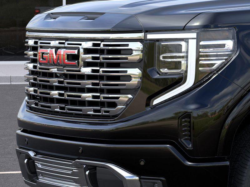 Gmc Sierra 1500 Denali Four Wheel Drive Crew Cab - Thumbnail 13
