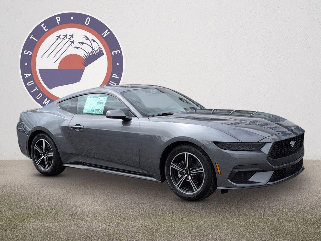 Ford Mustang Ecoboost® Premium Fastback - Thumbnail 3