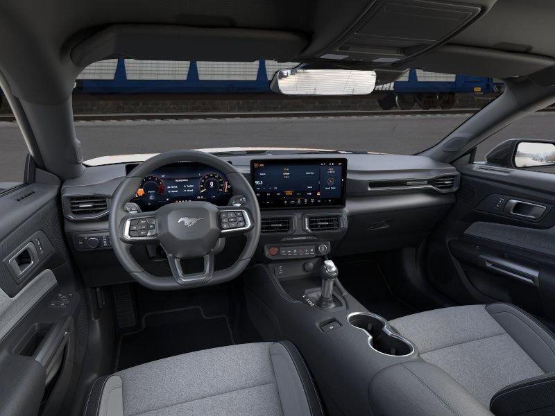 Ford Mustang - Thumbnail 10