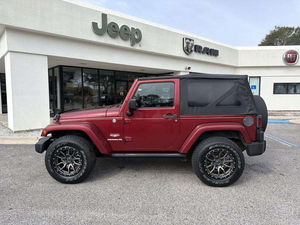 Jeep Wrangler Sahara - Thumbnail 9