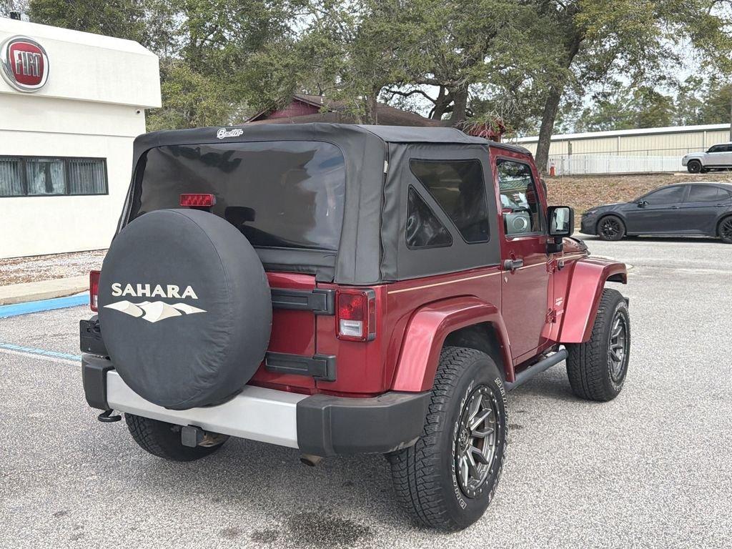 Jeep Wrangler Sahara - Thumbnail 6
