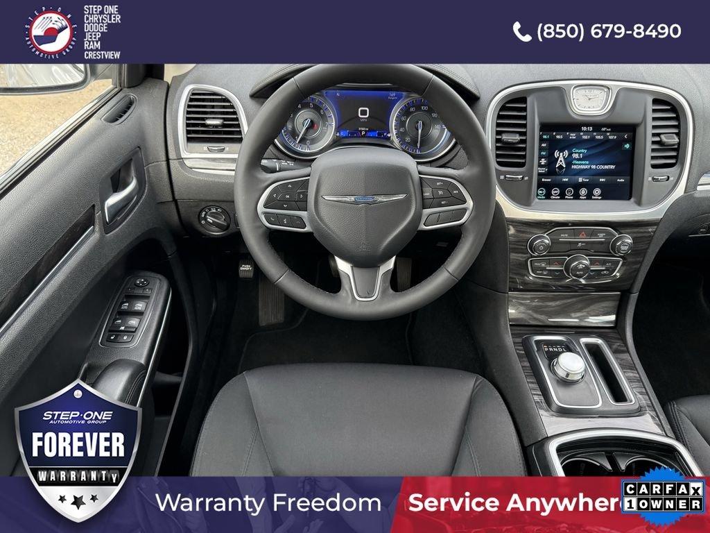 Chrysler 300 Touring - Thumbnail 16