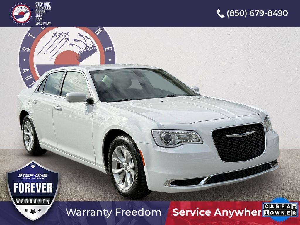Chrysler 300 Touring - Thumbnail 3