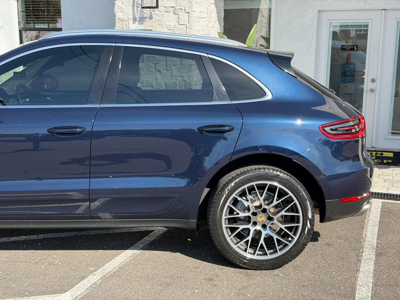 Porsche Macan - Thumbnail 11
