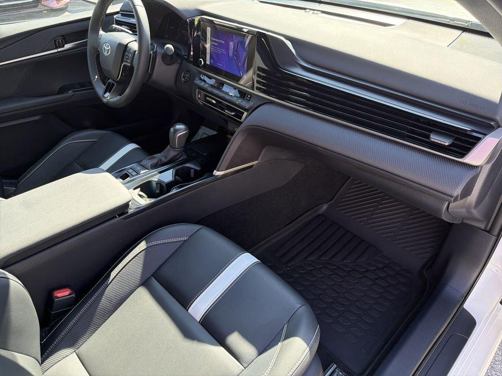 Toyota Camry Se - Thumbnail 15