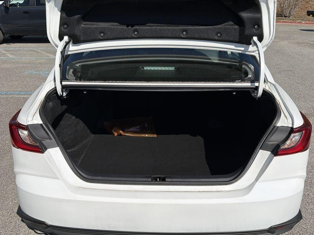 Toyota Camry Se - Thumbnail 8