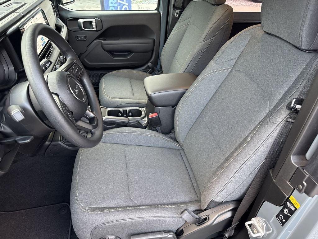 Jeep Wrangler Sport - Thumbnail 13