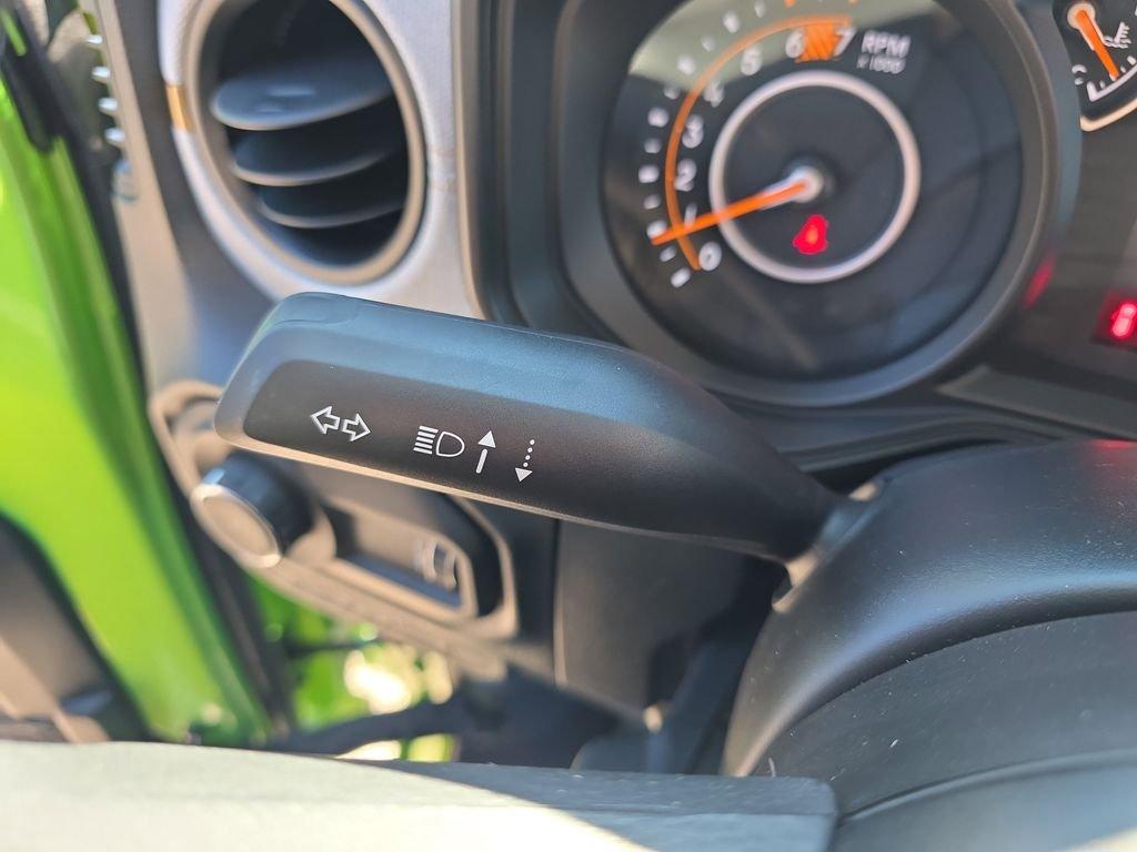 Jeep Wrangler Sport - Thumbnail 20