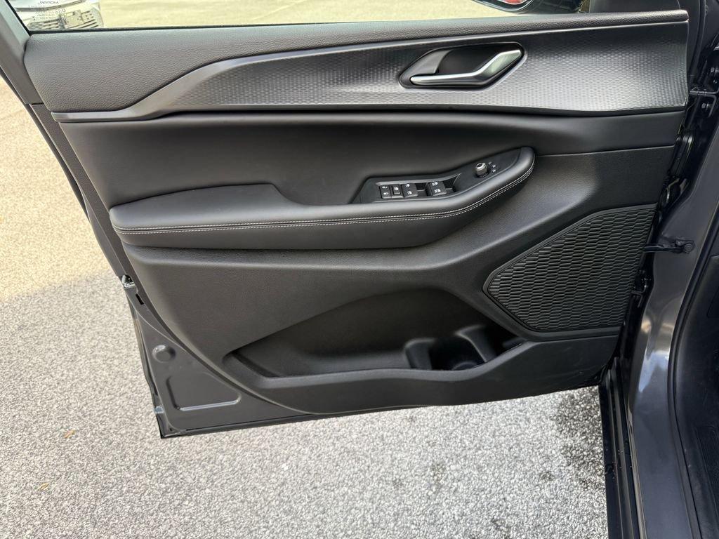 Jeep Grand Cherokee Altitude X - Thumbnail 19