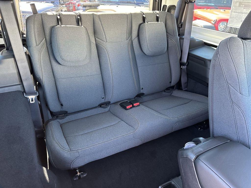 Jeep Wrangler Sport - Thumbnail 20