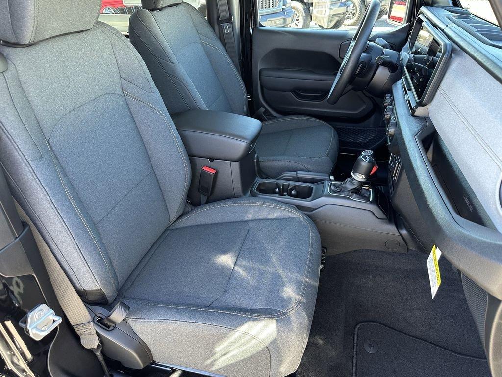 Jeep Wrangler Sport - Thumbnail 19