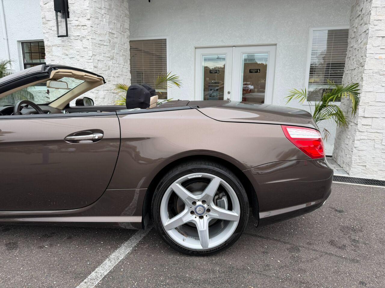 Mercedes-Benz SL - Thumbnail 11