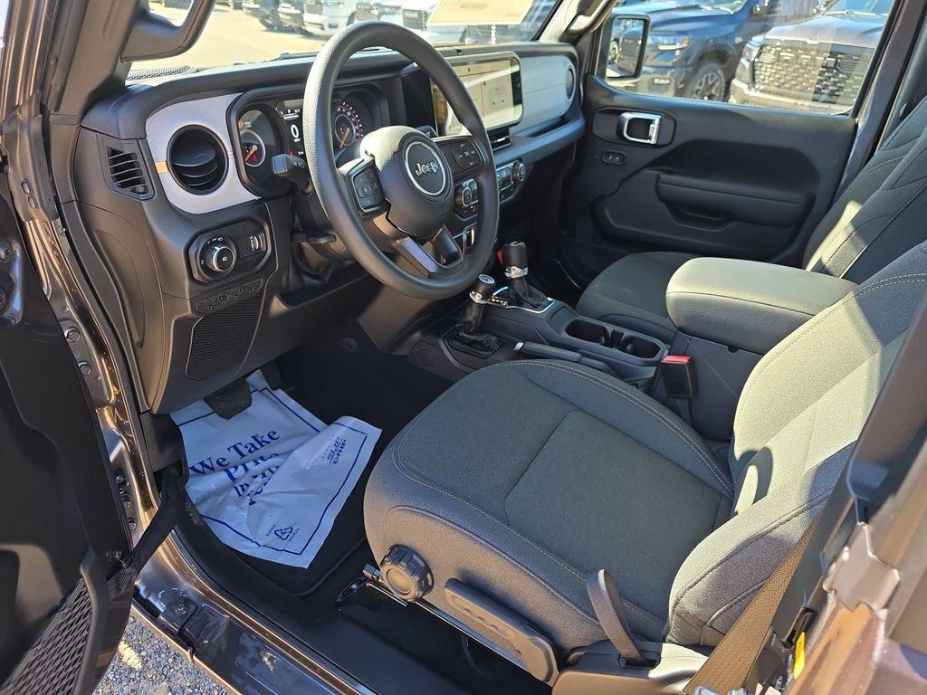 Jeep Wrangler Sport - Thumbnail 12