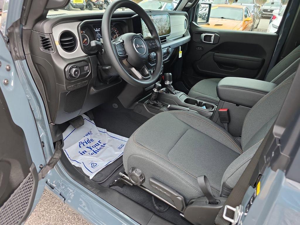 Jeep Wrangler Sport - Thumbnail 12