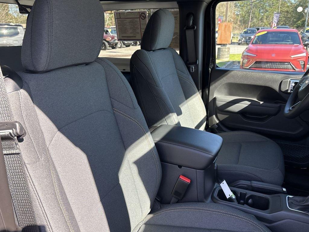 Jeep Wrangler Sport - Thumbnail 15