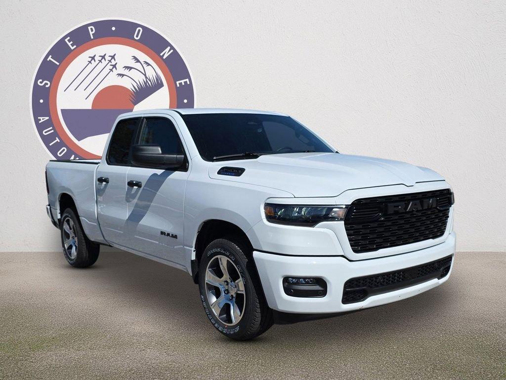 Ram 1500 Express - Thumbnail 3