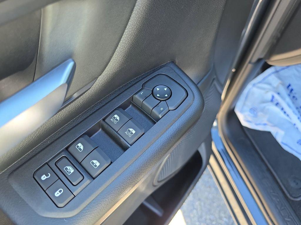 Ram 1500 Express - Thumbnail 20