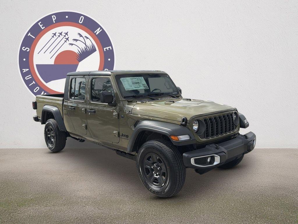Jeep Gladiator Sport - Thumbnail 3