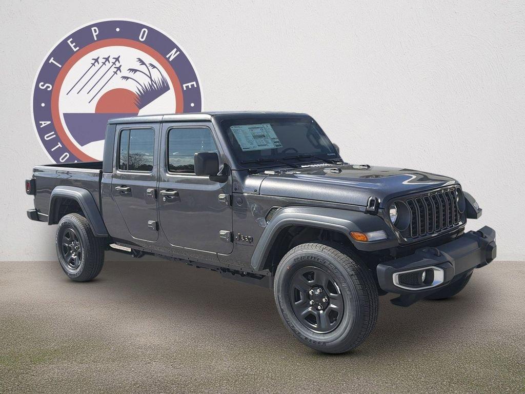 Jeep Gladiator Sport - Thumbnail 3