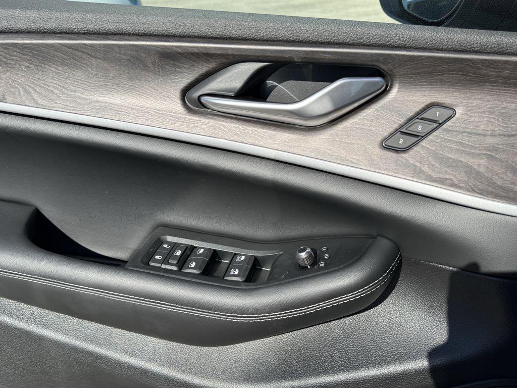 Jeep Grand Cherokee Limited - Thumbnail 19