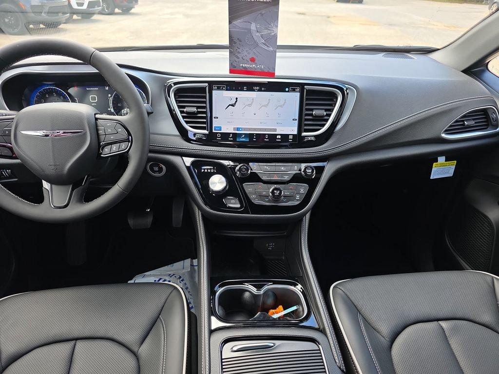 Chrysler Pacifica Limited - Thumbnail 17