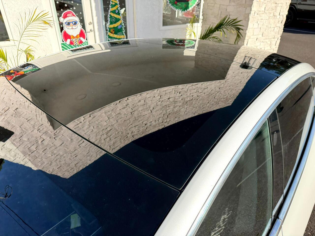 Tesla Model 3 - Thumbnail 7