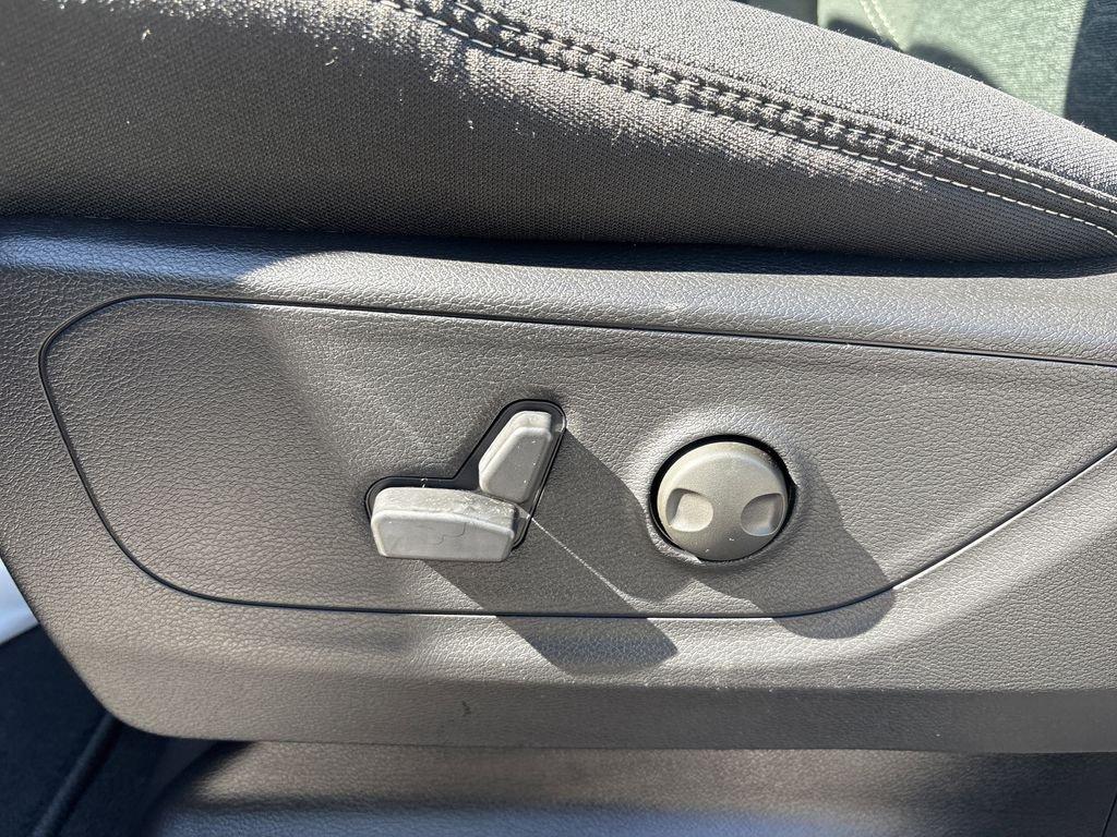 Ram 1500 Big Horn/Lone Star - Thumbnail 14