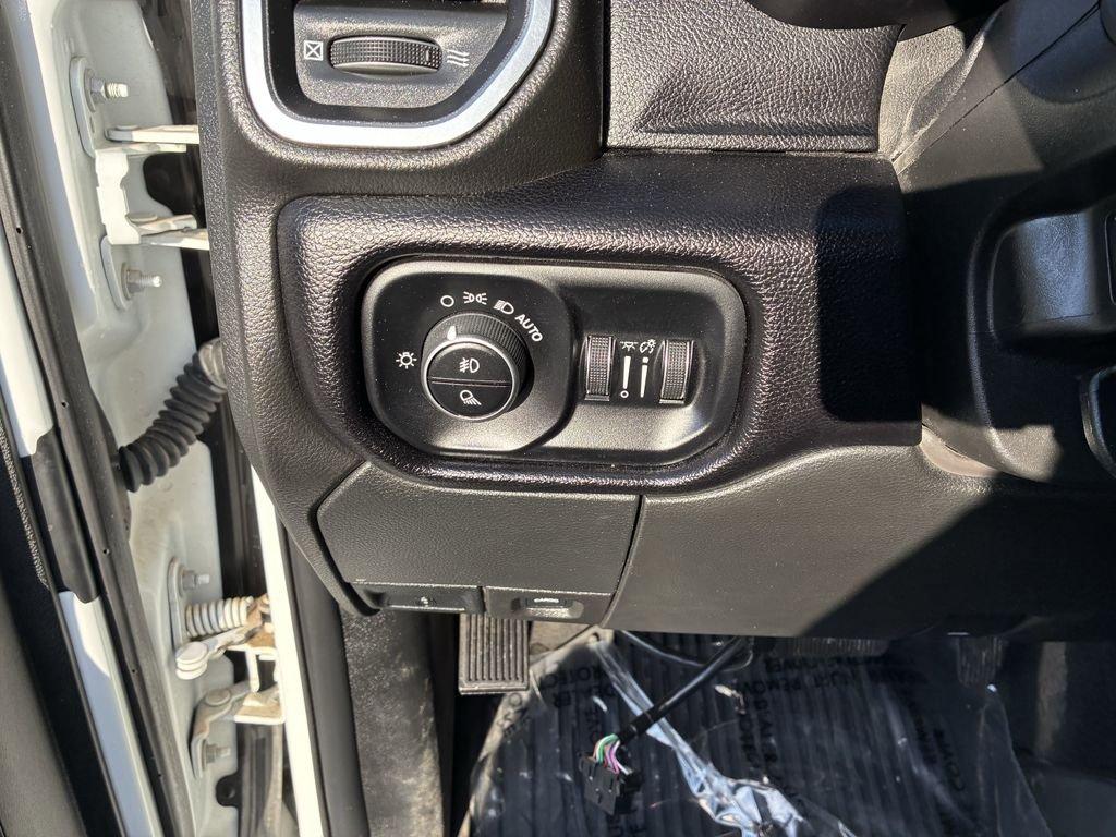 Ram 2500 Laramie 4Wd 4D Crew Cab - Thumbnail 17