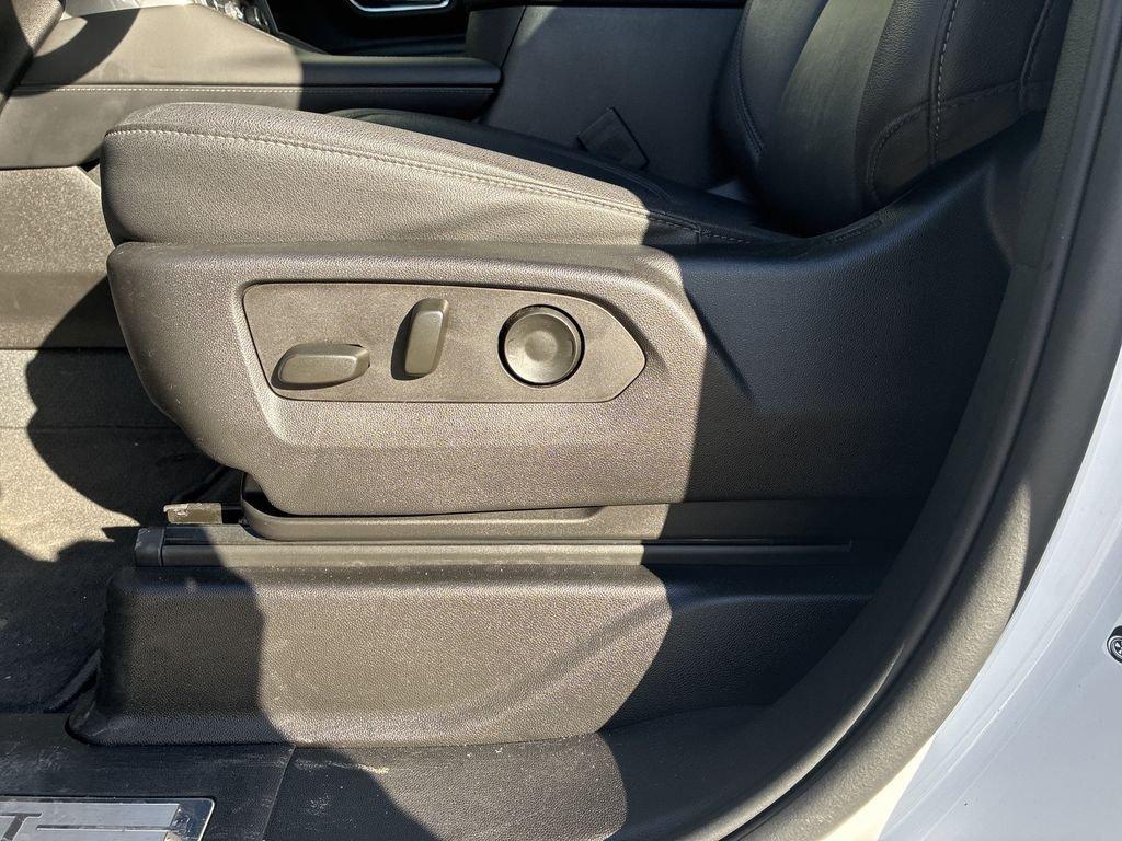 Chevrolet Tahoe Z71 4Wd 4D Sport Utility - Thumbnail 11