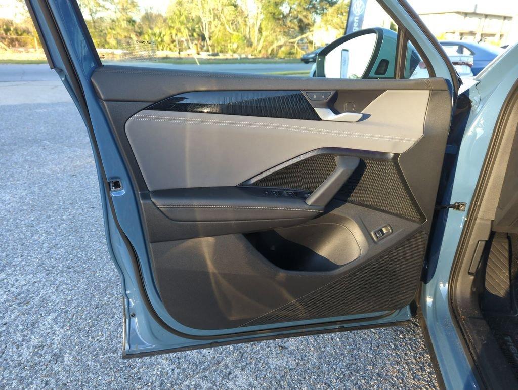 Volkswagen Tiguan 2.0T Se Fwd 4D Sport Utility - Thumbnail 18