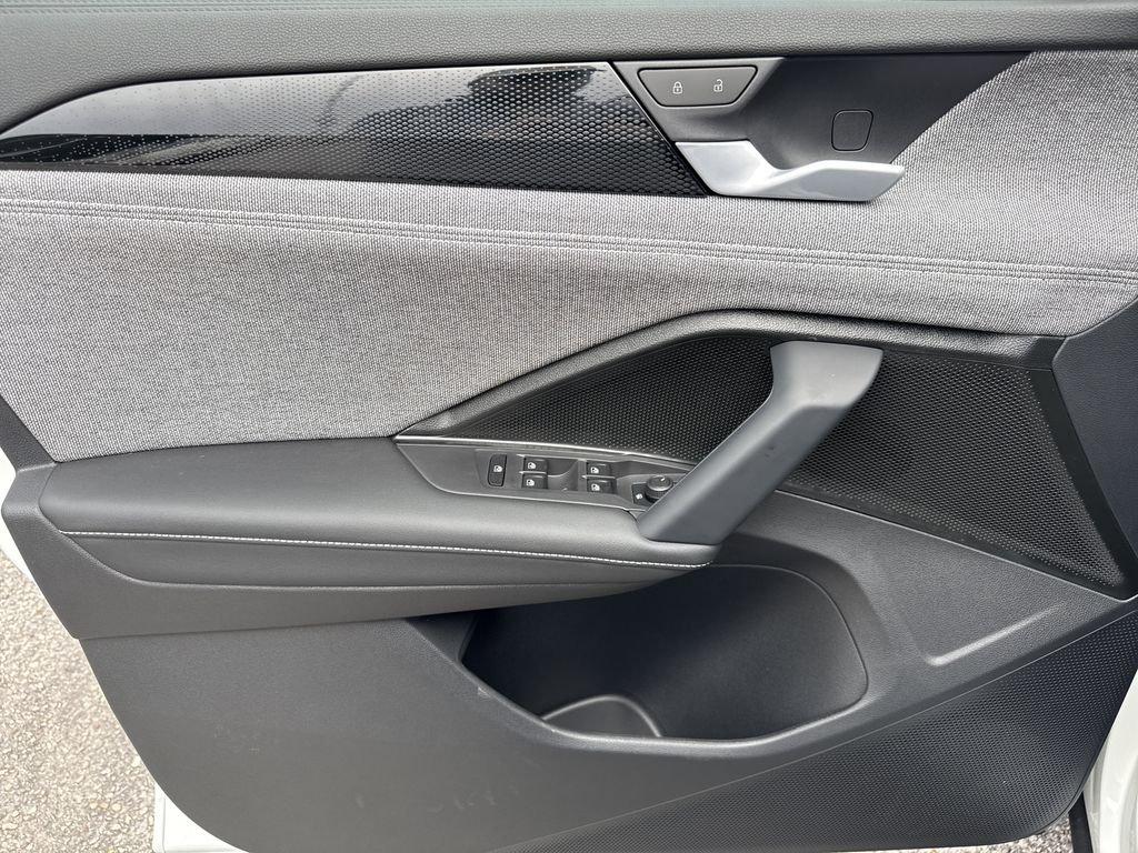 Volkswagen Tiguan 2.0T S Fwd 4D Sport Utility - Thumbnail 19