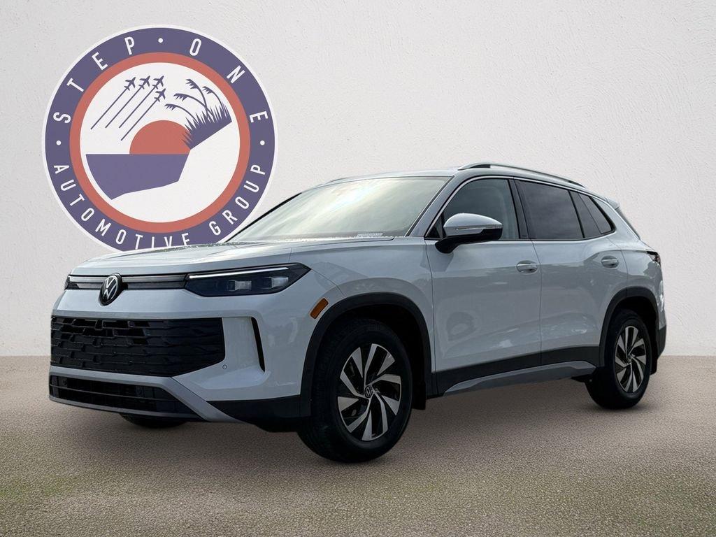 Volkswagen Tiguan 2.0T S Fwd 4D Sport Utility - Thumbnail 3