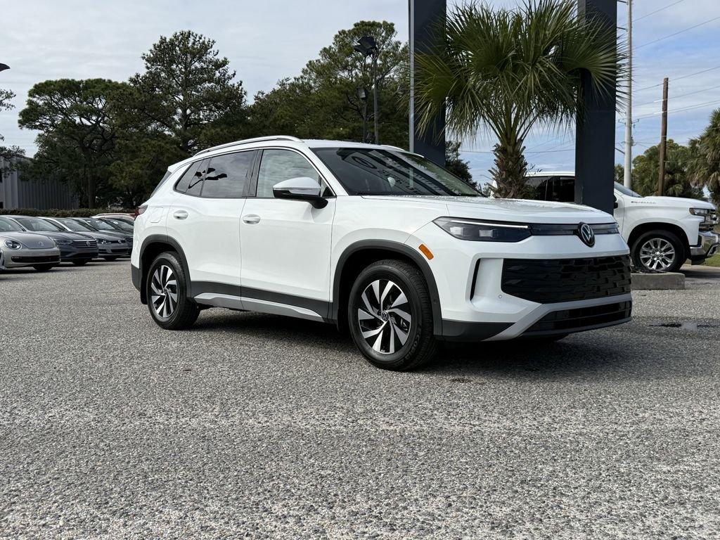 Volkswagen Tiguan 2.0T S Fwd 4D Sport Utility - Thumbnail 10