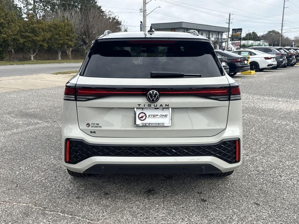 Volkswagen Tiguan 2.0T Se R-Line Black Fwd 4D Sport Utility - Thumbnail 7