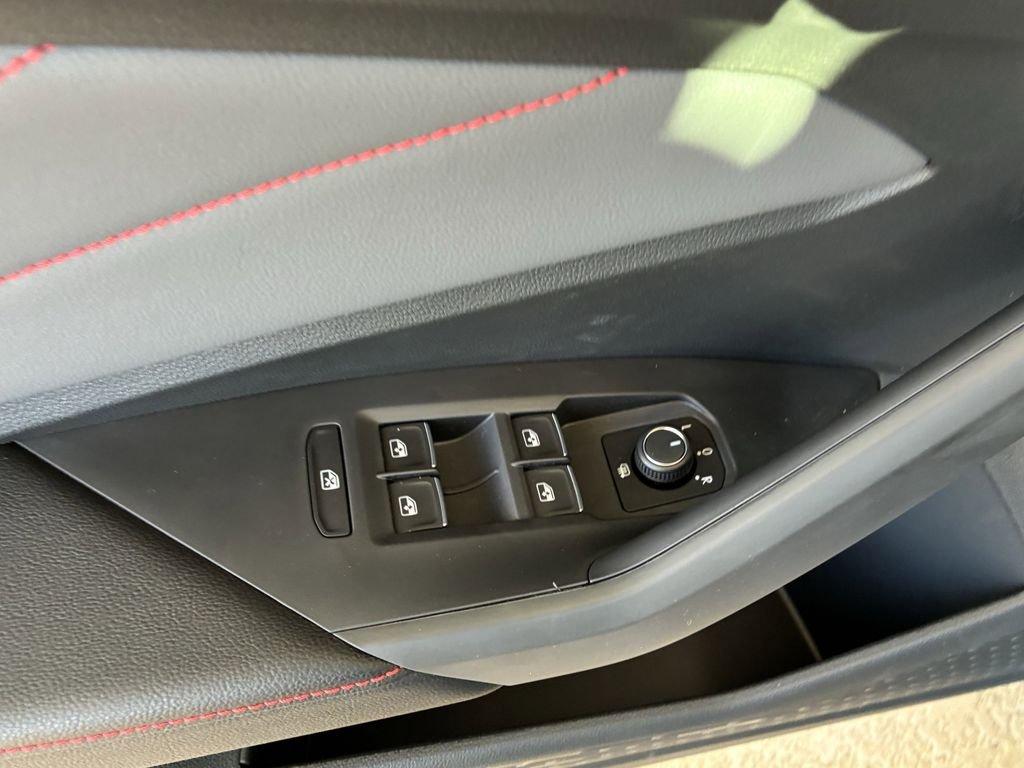 Volkswagen Jetta Gli 2.0T Autobahn Fwd 4D Sedan - Thumbnail 20