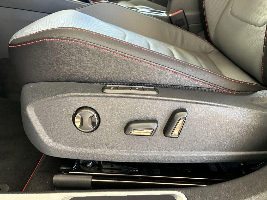 Volkswagen Jetta Gli 2.0T Autobahn Fwd 4D Sedan - Thumbnail 14