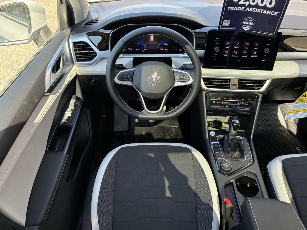 Volkswagen Taos 1.5T Se Awd 4D Sport Utility - Thumbnail 15